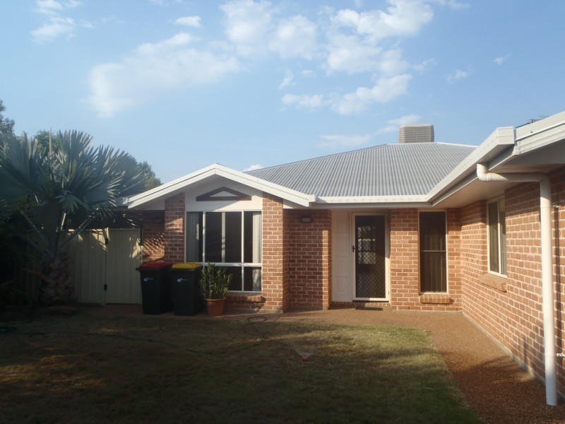 1 Callaghan Street, Emerald QLD 4720