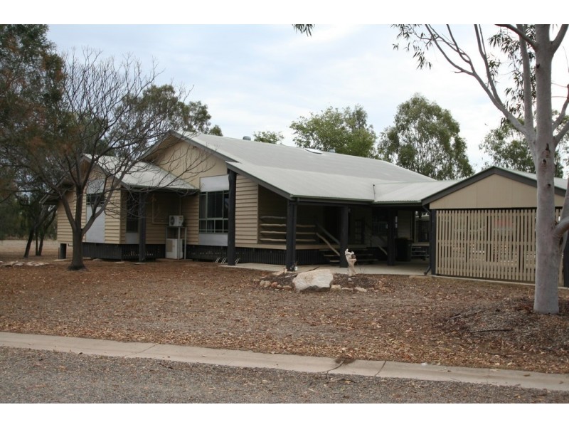 250 Opal Street, Emerald QLD 4720