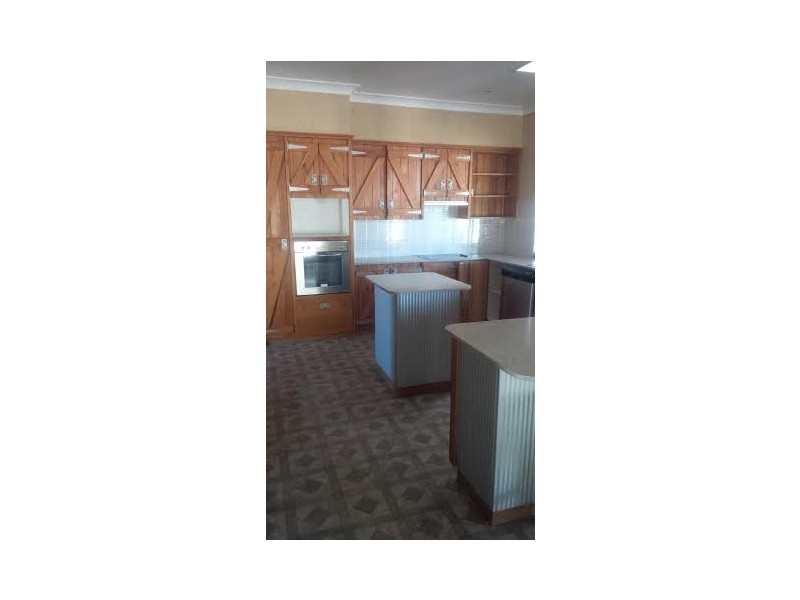 250 Opal Street, Emerald QLD 4720