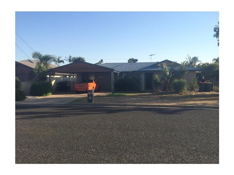 22 Crinum Crescent, Emerald QLD 4720