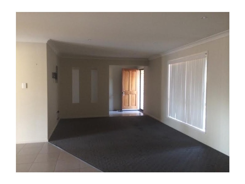 22 Crinum Crescent, Emerald QLD 4720