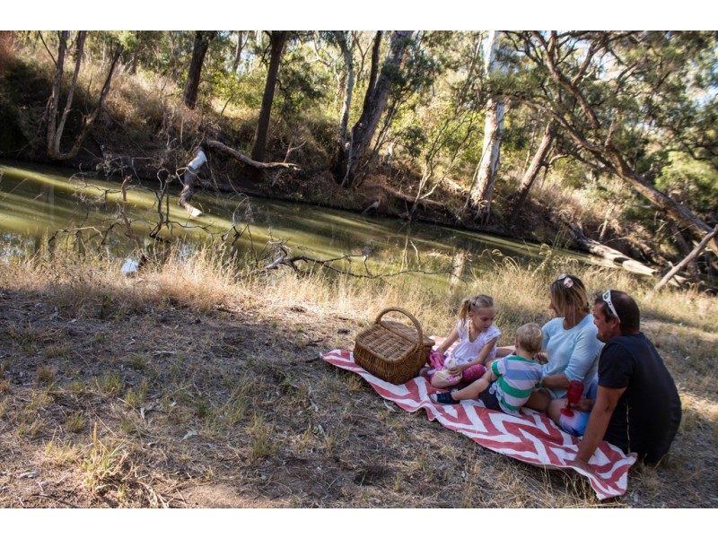 Lots 5,8,9,10 Chudleigh Drive, Echidna Valley, Emerald QLD 4720