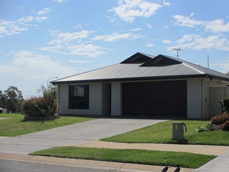 2/34 Brokenwood Street, Emerald QLD 4720