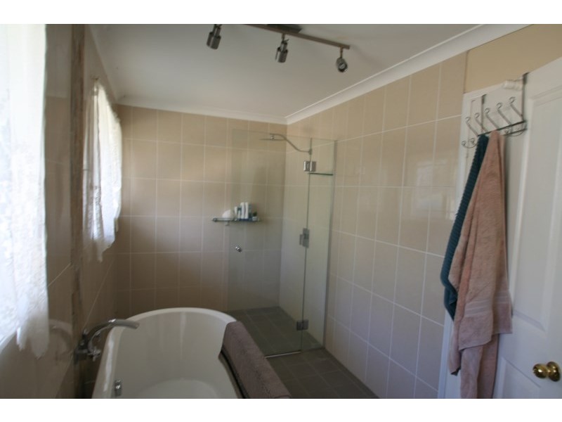 1315 SELMA ROAD, Emerald QLD 4720