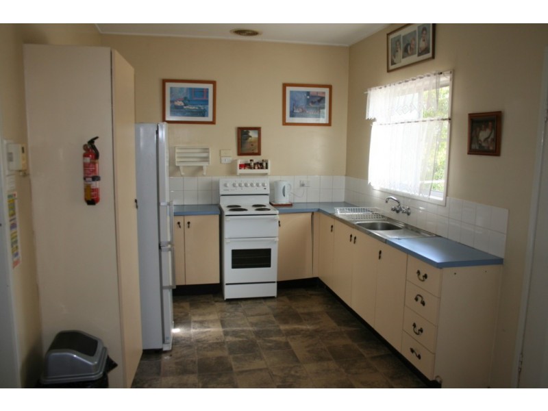 3 Hereford Place, Emerald QLD 4720