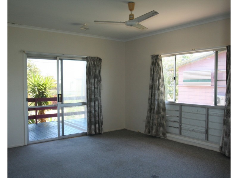 6 Moran Street, Capella QLD 4723
