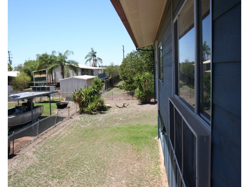 6 Moran Street, Capella QLD 4723