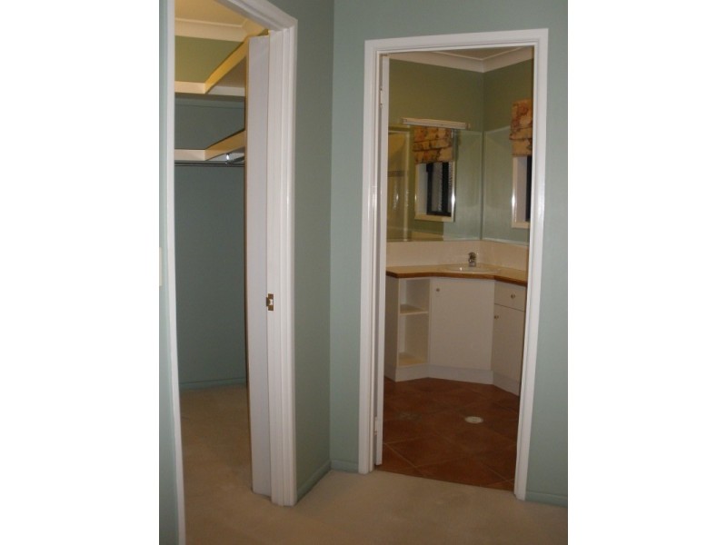 5 Dodd Drive, Emerald QLD 4720