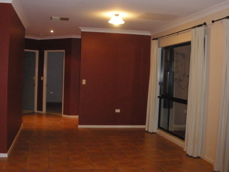 5 Dodd Drive, Emerald QLD 4720