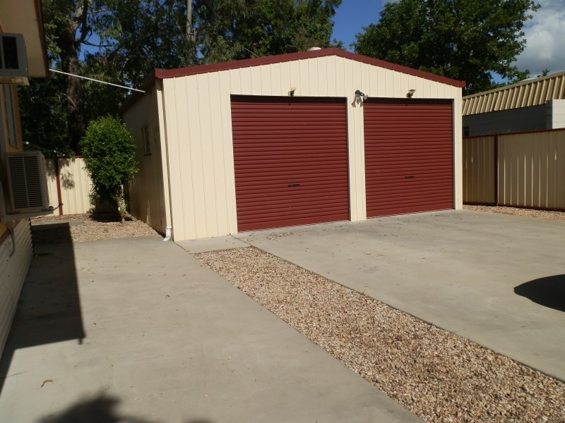 4 Expeller Court, Emerald QLD 4720