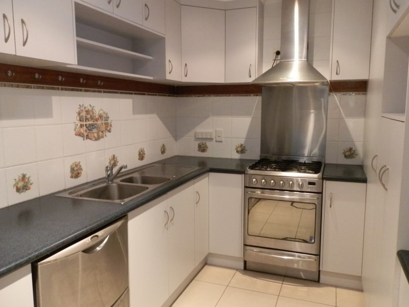 4 Expeller Court, Emerald QLD 4720