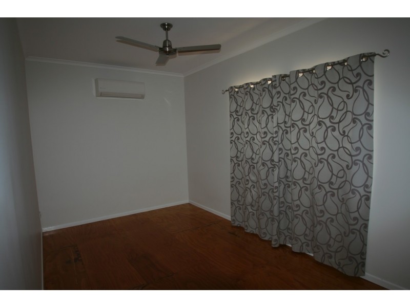 5 Michelle Place, Emerald QLD 4720