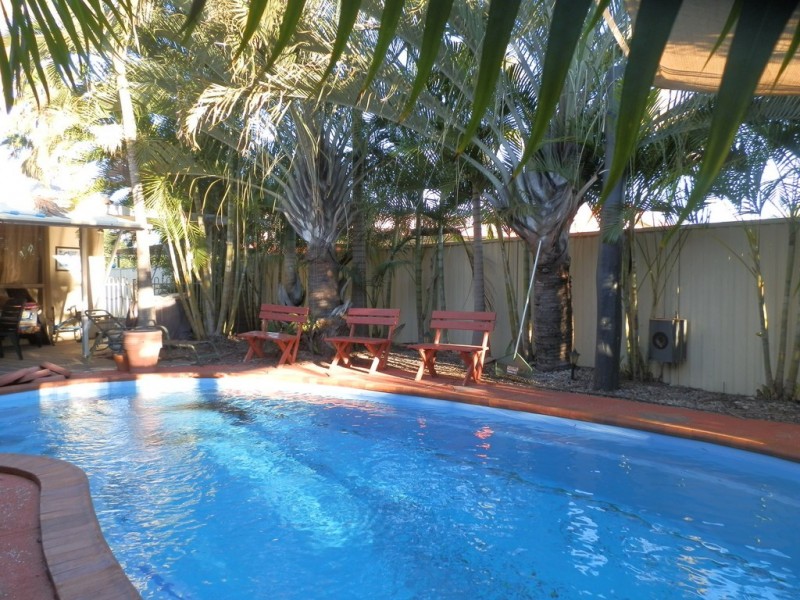 24 Cowan Crescent, Emerald QLD 4720