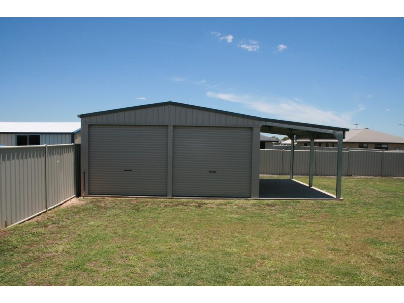 73 Mayfair Drive, Emerald QLD 4720