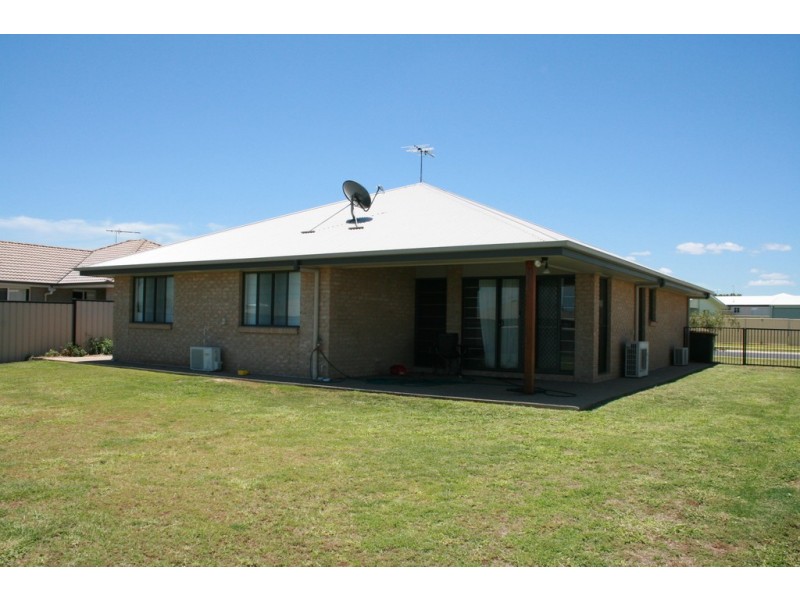 73 Mayfair Drive, Emerald QLD 4720