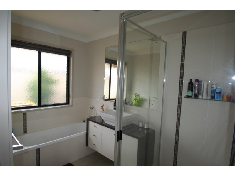 4 Highland Court, Emerald QLD 4720