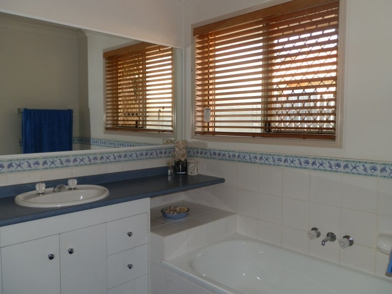 10 Ibell Court, Emerald QLD 4720