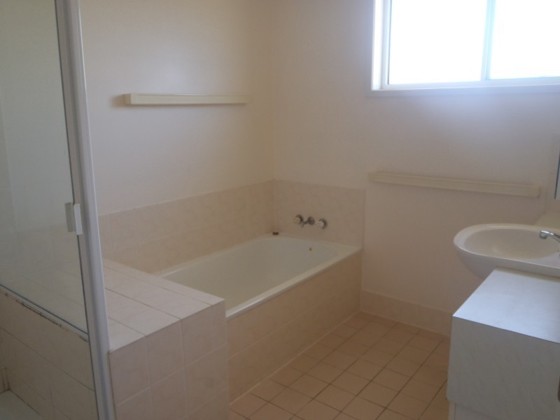 152b Borilla Street, Emerald QLD 4720