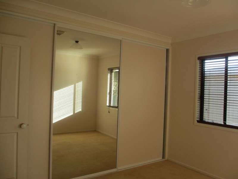 5 Dodd Drive, Emerald QLD 4720