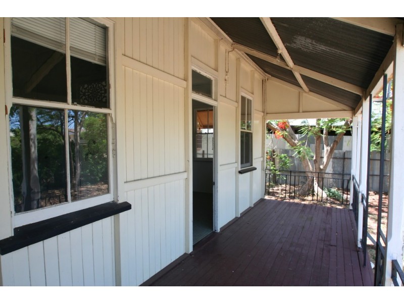 118 Borilla  Street, Emerald QLD 4720