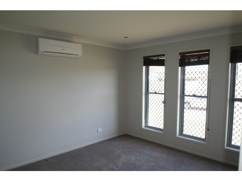 25 Newman Drive, Emerald QLD 4720