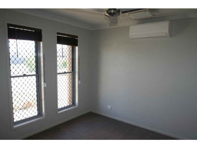 25 Newman Drive, Emerald QLD 4720