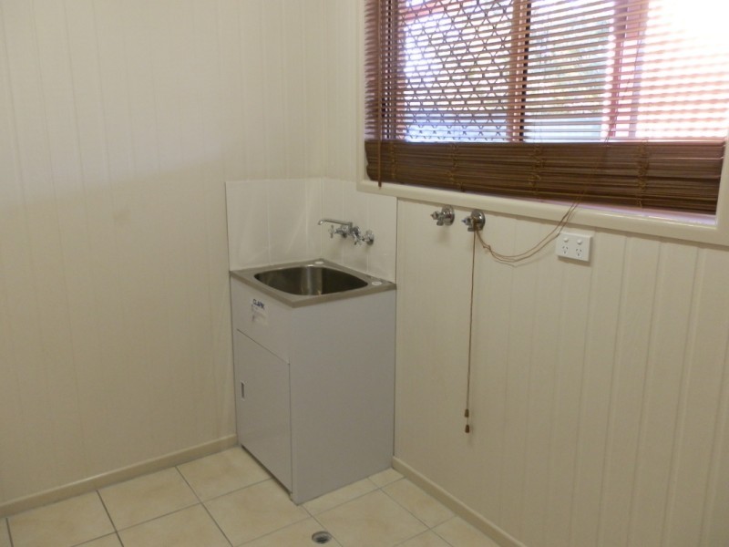 4 Wren Court, Emerald QLD 4720