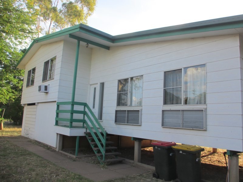 12 Pryor Place, Emerald QLD 4720