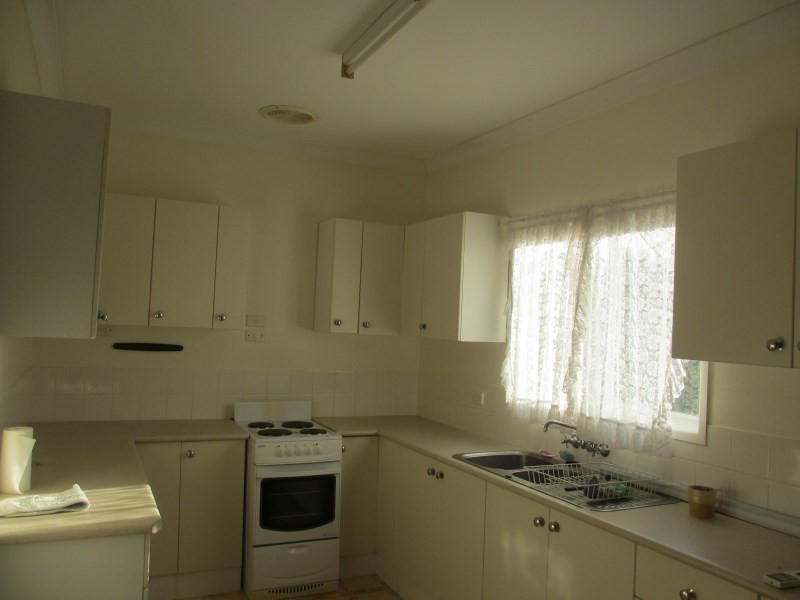 12 Pryor Place, Emerald QLD 4720