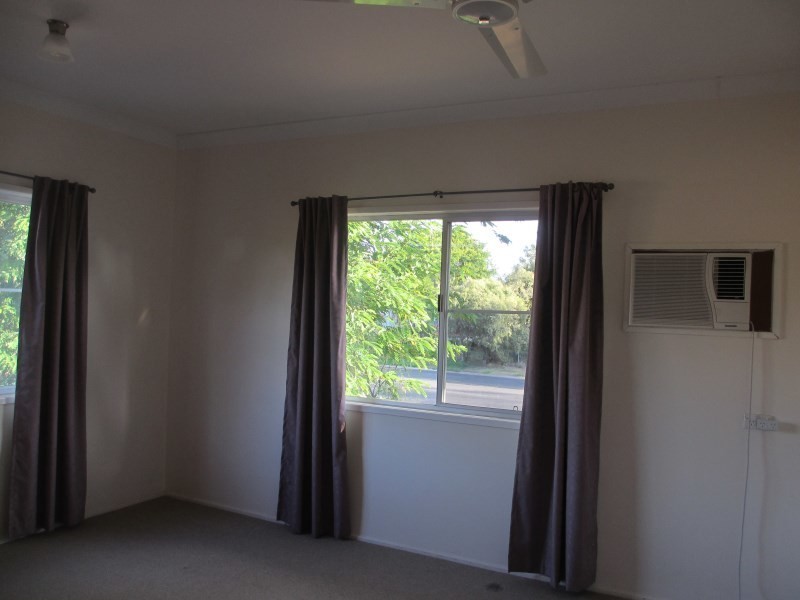 12 Pryor Place, Emerald QLD 4720