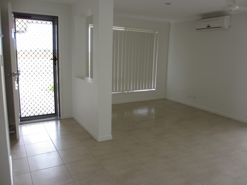 61 Lakeside Drive, Emerald QLD 4720