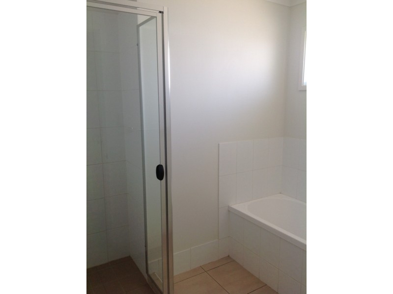 61 Lakeside Drive, Emerald QLD 4720