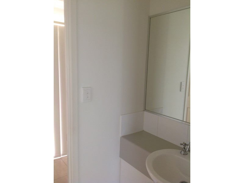 61 Lakeside Drive, Emerald QLD 4720
