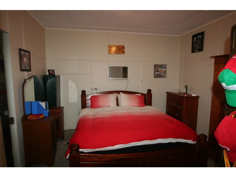 2 Pill Street, Emerald QLD 4720