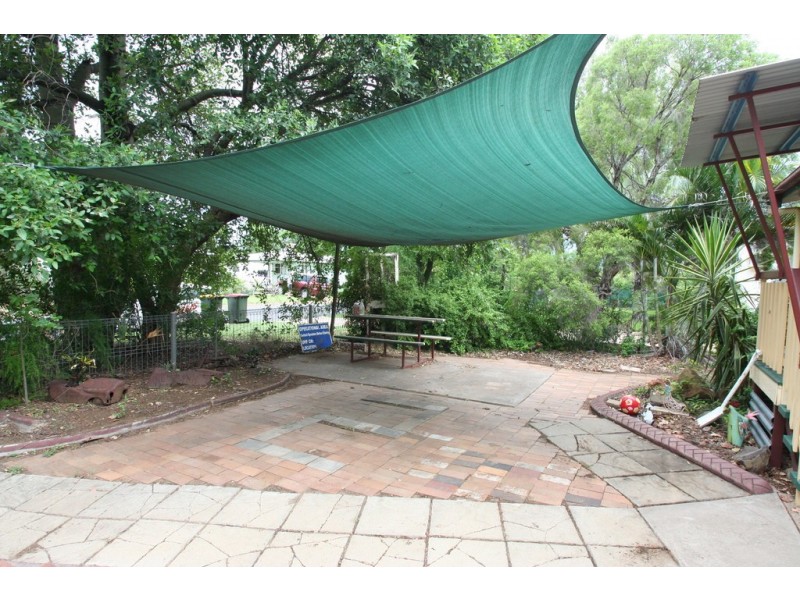 2 Pill Street, Emerald QLD 4720