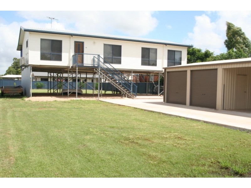 17 Gray Street, Emerald QLD 4720