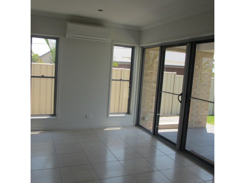 Villa 4, 18-24 Mooney Crescent, Emerald QLD 4720
