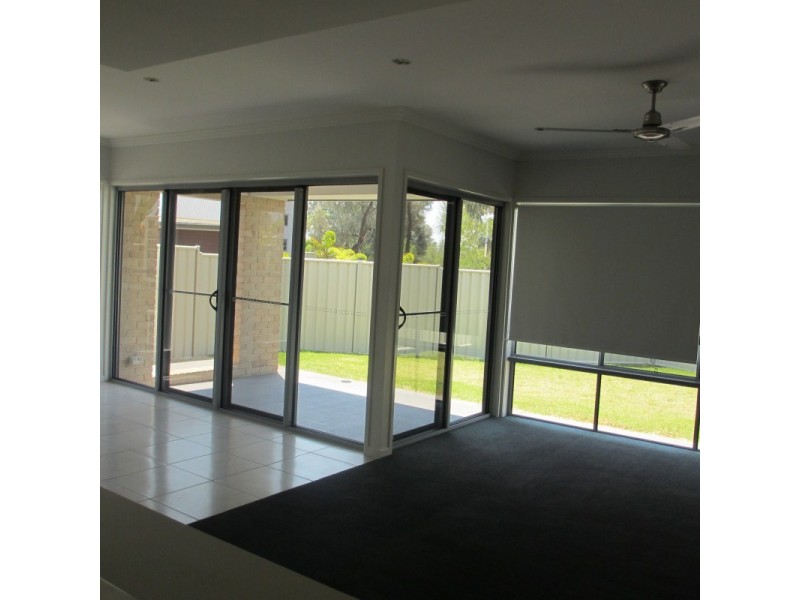 Villa 4, 18-24 Mooney Crescent, Emerald QLD 4720