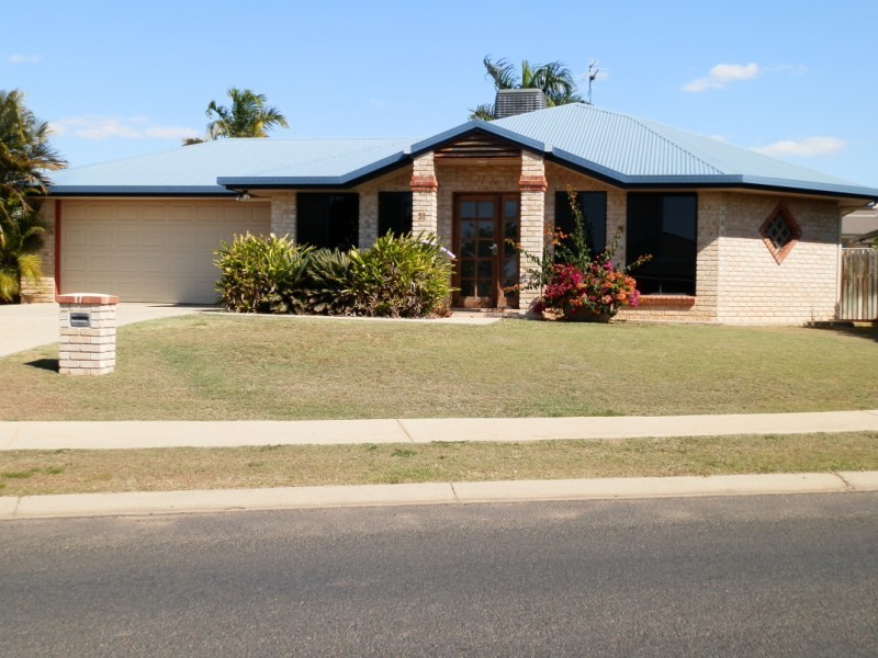 37 Andrews Road, Emerald QLD 4720