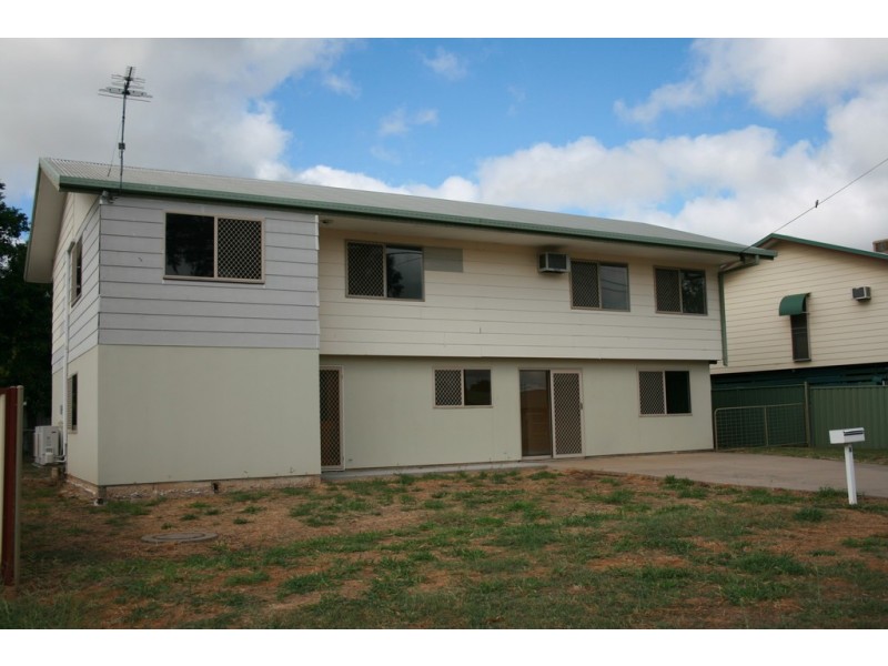 8 Egan Street, Emerald QLD 4720