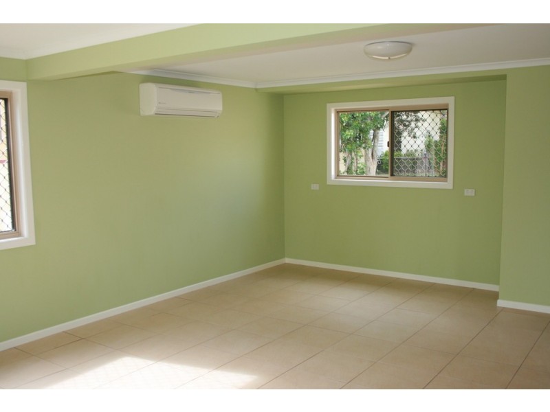 8 Egan Street, Emerald QLD 4720