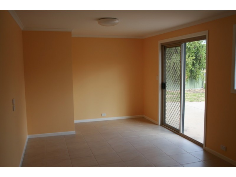 8 Egan Street, Emerald QLD 4720