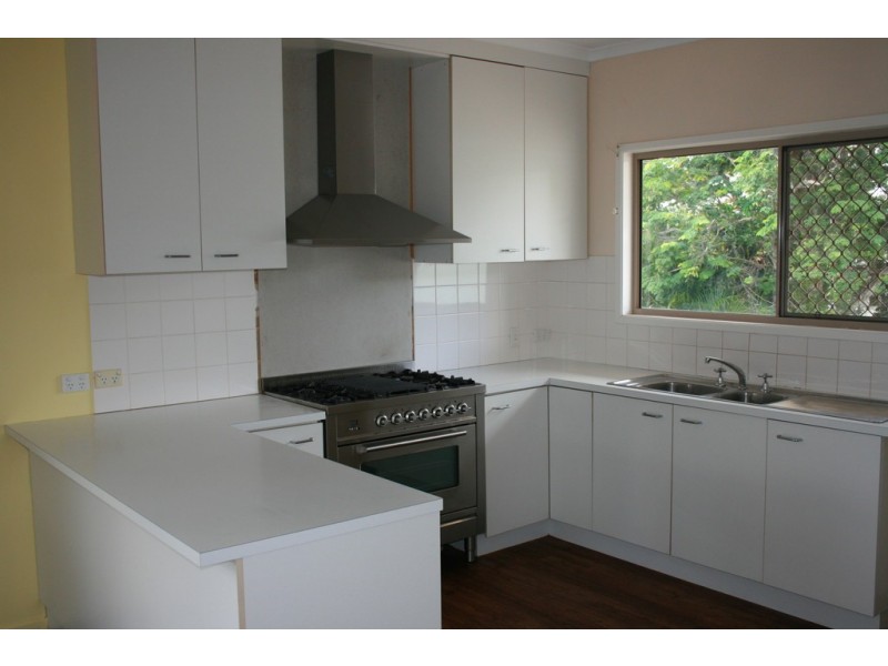 8 Egan Street, Emerald QLD 4720