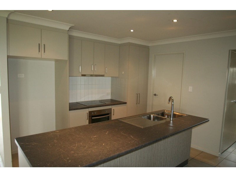 25 Newman Drive, Emerald QLD 4720