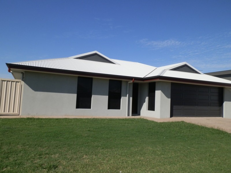 3 Sewell Street, Emerald QLD 4720