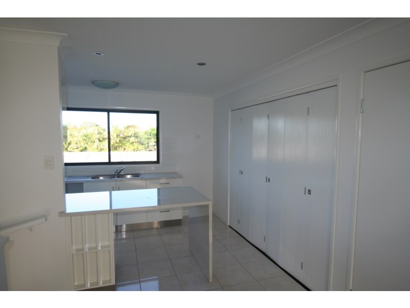 Unit 4/9 Cypress Drive, Emerald QLD 4720