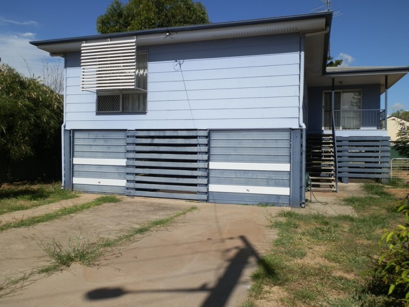 6 Leahy Place, Emerald QLD 4720