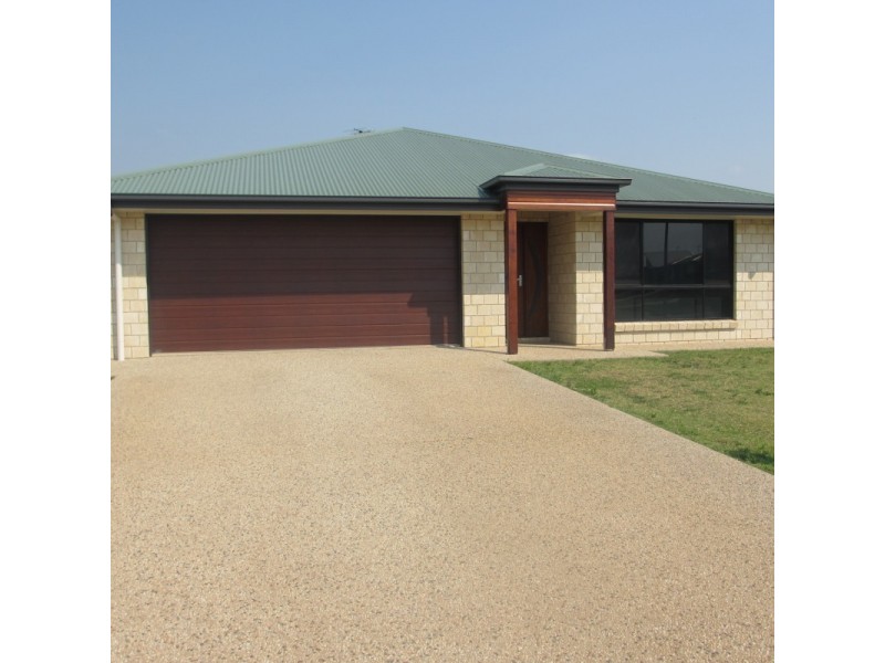 63 Lakeside Drive, Emerald QLD 4720