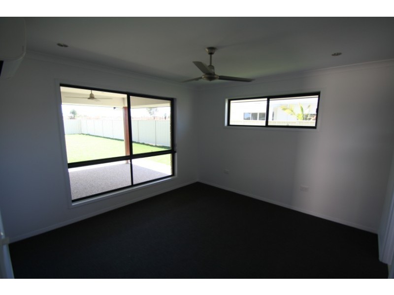 63 Lakeside Drive, Emerald QLD 4720