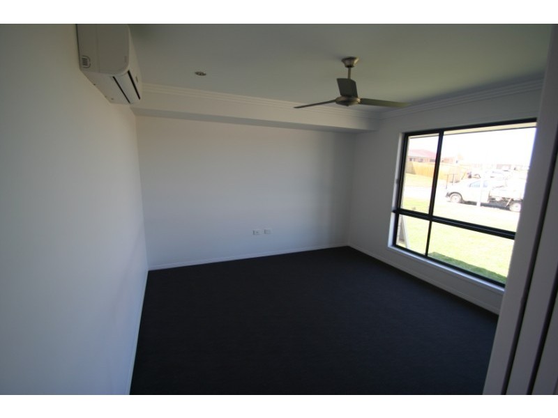 63 Lakeside Drive, Emerald QLD 4720